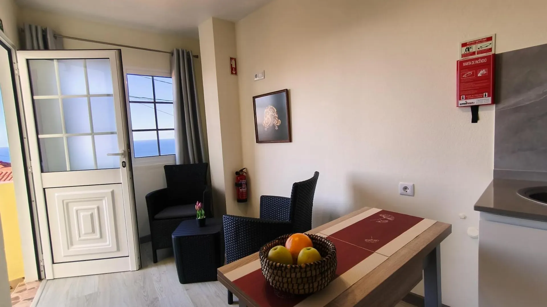 O Cantinho Do Andre Porto Moniz 0*,